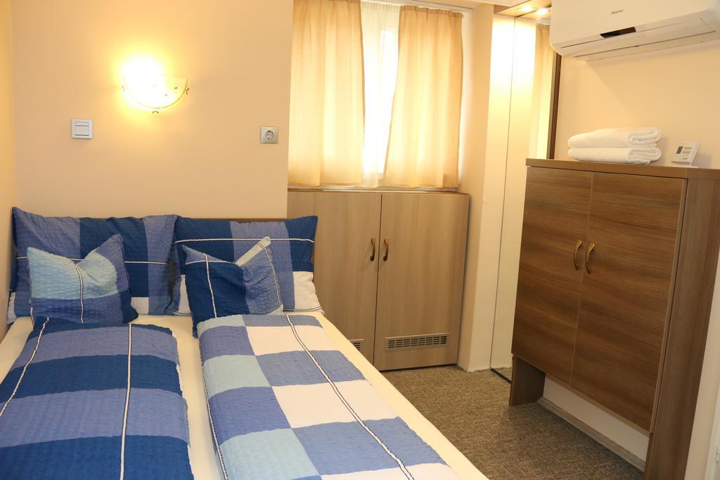 Aradi Vendégház Miskolc Quarto foto
