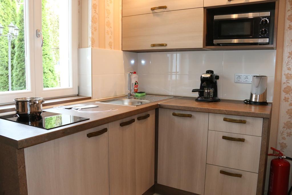 Aradi Vendégház Miskolc Exterior foto